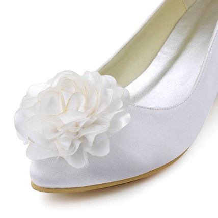 cream closed toe heels